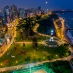 Vista nocturna de miraflores Departamentos frente al mar miraflores