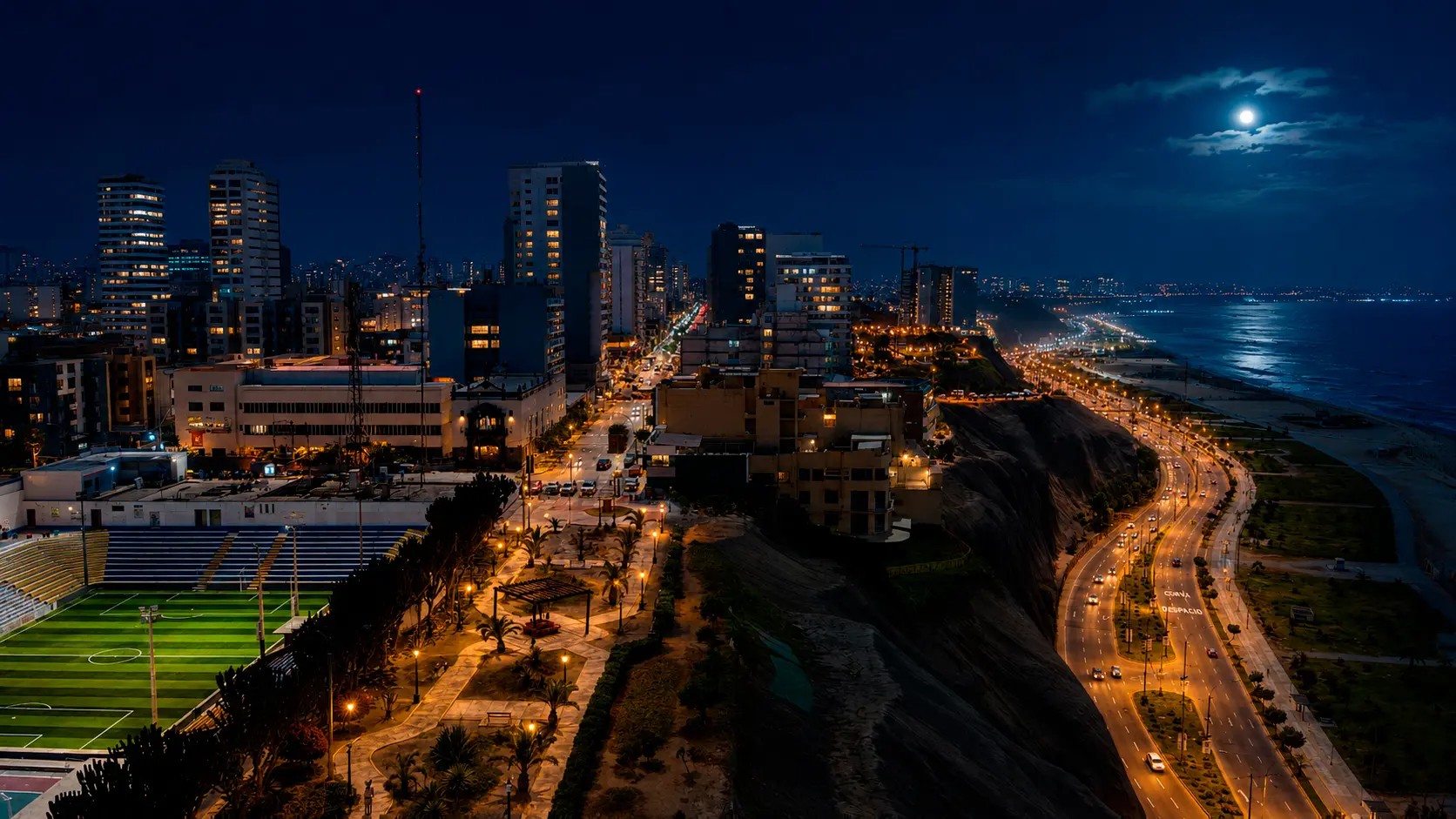 Vista dron del Magdalena del mar en Lima moderna